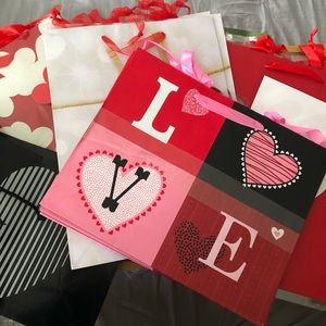 Huge lot of 25 Valentine’s Day gift bags